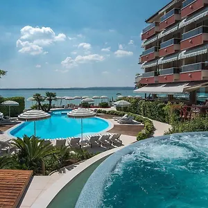 Отель Continental Wellness &, Сирмионе